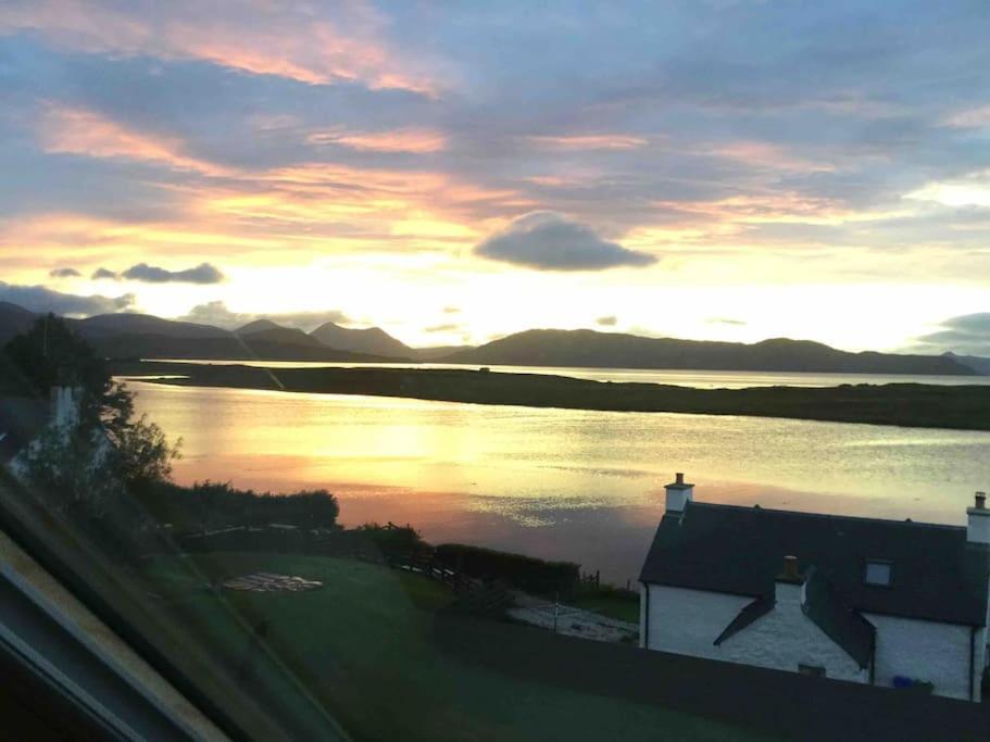 Tidal Cottage On The Shore Isle Of Skye Breakish Exterior foto